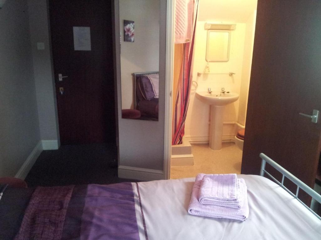 Hotel Shoulder Of Mutton Milton Keynes Exterior foto