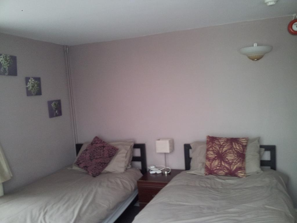 Hotel Shoulder Of Mutton Milton Keynes Zimmer foto